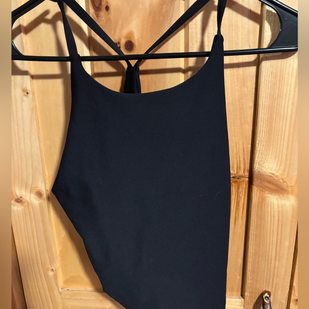 Old navy sports bra NO PADS!